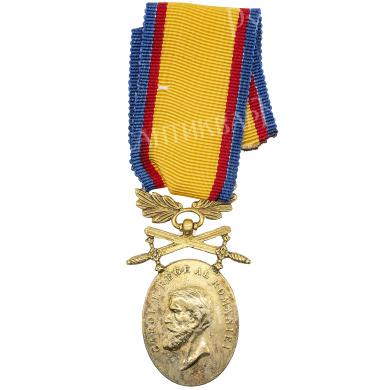 Румыния. Медаль "За мужество и верность" I класса с военными знаками отличия образца 1916 года.