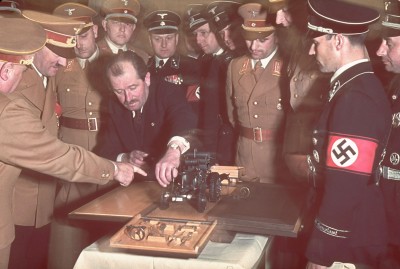 21-adolf-hitler-at-50-color-photos-16.jpg
