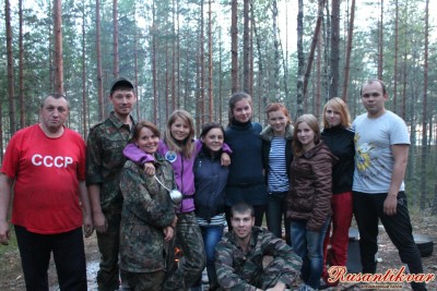 5.Поисковый отряд пединститута республики Коми Поколение (кавычки) на Вахте-2014. Слева - руководитель отряда А.В. Москвин..JPG