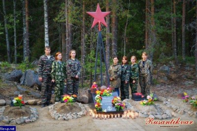 4.Захоронение воинов 69-й морской стрелковой бригада..jpg