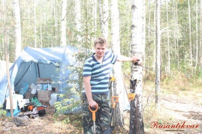 8.Дмитрий Артюх в поисковом лагере..jpg