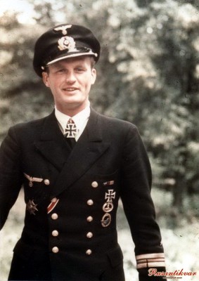 1r-Korvettenkapitän-Helmut-Möhlmann.jpg