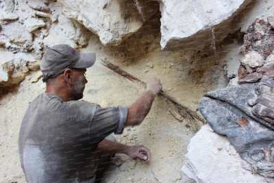 3.В этом году по итогам экспедиции было найдено свыше двадцати единиц стрелкового оружия....JPG
