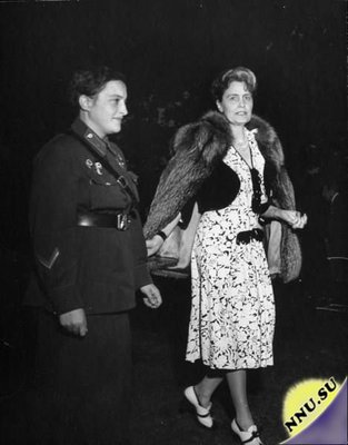 1297977911_Lyudmila_Pavlichenko_zhenshina_snaiyper_4.jpg
