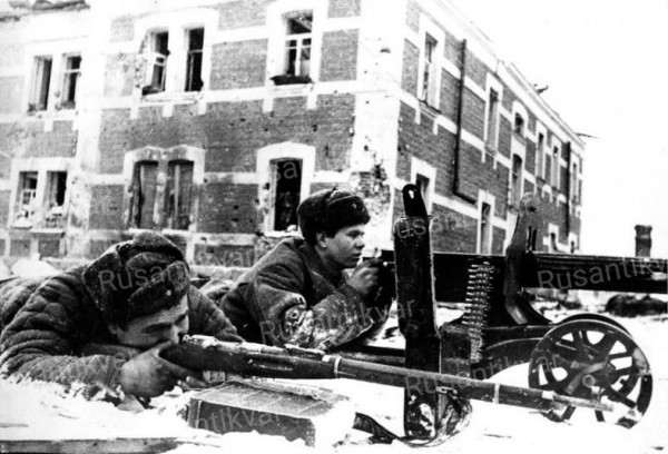 8.Бои на улицах Великих Лук....jpg