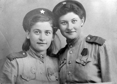 Екатерина Головаха и Нина Коваленко.jpg