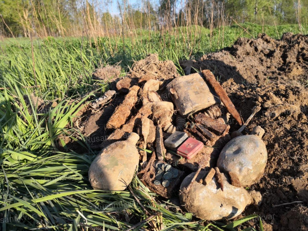 5.Остальные фляги тоже, оказывается, хранили следы надписей своих владельцев..jpg