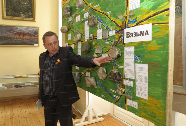 10.  И.Г. Михайлов рассказывает о боях 1941 года южнее Вязьмы.JPG
