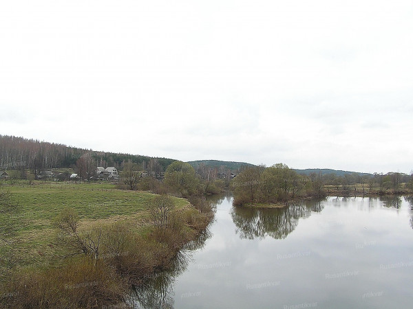 Река Проня у деревни Прилеповка Чаусского района. С левой стороны находился Прилеповский плацдарм, где за время декабрьских боев 1943 г. погибло более 1500 солдат и командиров 290-й стрелковой дивизии..jpg