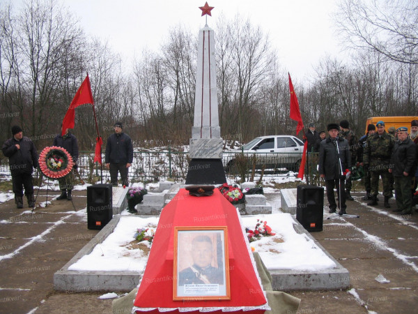 Захоронение И.О. Жукова в братской могиле г. Никольское.jpg