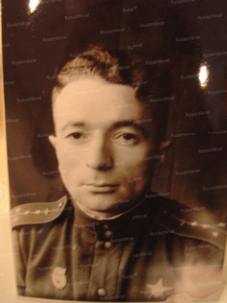 Гвардии капитан М.Б. Лобанов.jpg