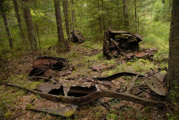 Опознать эмку и полуторку в этой груде металла может только специалист.JPG