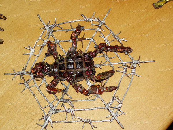 Паук из осколков.JPG