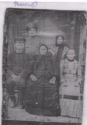 7.Алексей Кириллович в кругу семьи..JPG