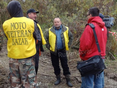 16.Организатор экспедиции Яцек Копчиньски (в центре)..JPG