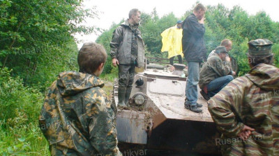 1.Заброшенные дороги доступны только такой технике....jpg