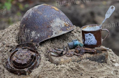 Все, что было найдено нами при младшем лейтенанте К. Гришине.JPG