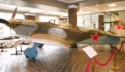 8.Як-9 Героя Советского Союза И.И. Клещёва.jpg