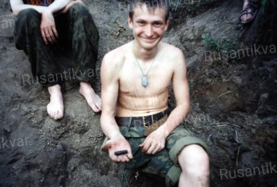 Поисковое счастье - Андрей Селезнёв нашёл медальон.jpg