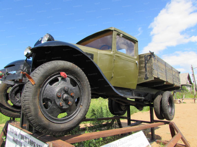 12. Памятник полуторке в Кобоне..JPG