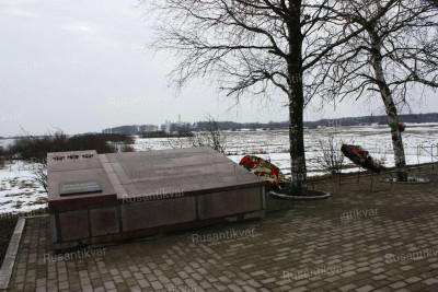 13.Памятный знак у места боя..jpg