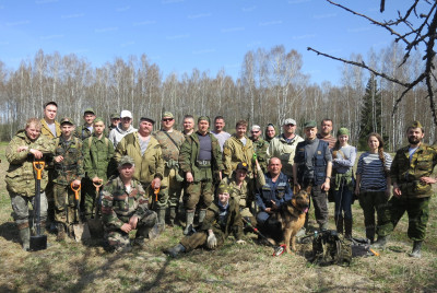 1.Поисковый отряд Обелиск (кавычки) в экспедиции, май 2017 года..JPG