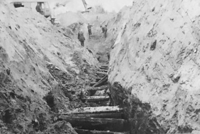 4.С помощью эксковатора удалось очистить тоннель и добраться до его перекрытий..JPG