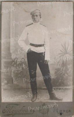 Петр Никитин юнкер старшего класса. Фото лето 1906 г. Выпускник 1907 г..jpg