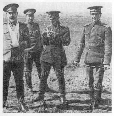 Командир дивизии после ранения в марте 1916 года.png