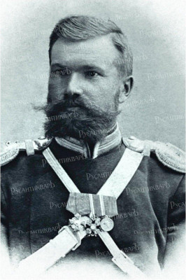 А.П.Перхуров в форме офицера Русской Императорской армии.jpg