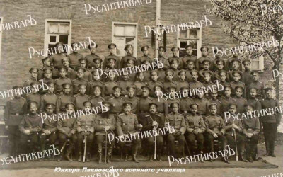 Юнкера военного выпуска 1916года..jpg