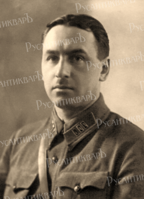 Антонов в 1930-е годы.png
