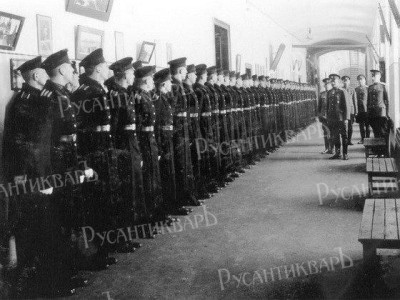 Построение юнкеров перед выходом на занятия..jpg