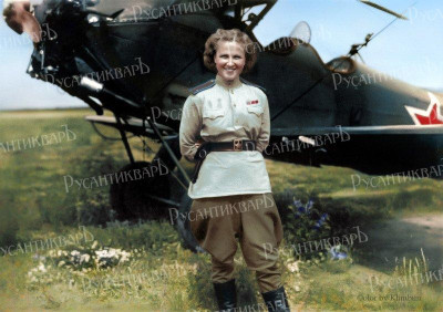 Ночная бомбардировщица Надежда Попова, 1943..jpg