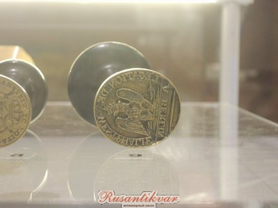 C3328219[1].jpg