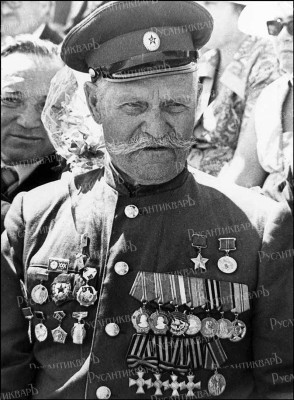 Герой Советского Союза и Полный Георгиевский кавалер К.И. Недорубов.jpg
