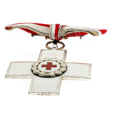 Германия. Почетный знак Немецкого Красного Креста № 4676 (женский вариант).